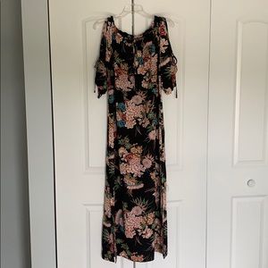 Floral Printed Maxi Dress 🌸